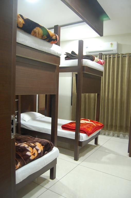 Hotel Poonam Palace Ujjain Cameră foto